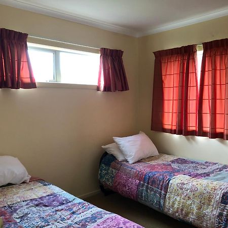 Korimako Ridge - Lake Hawea Holiday Home Buitenkant foto