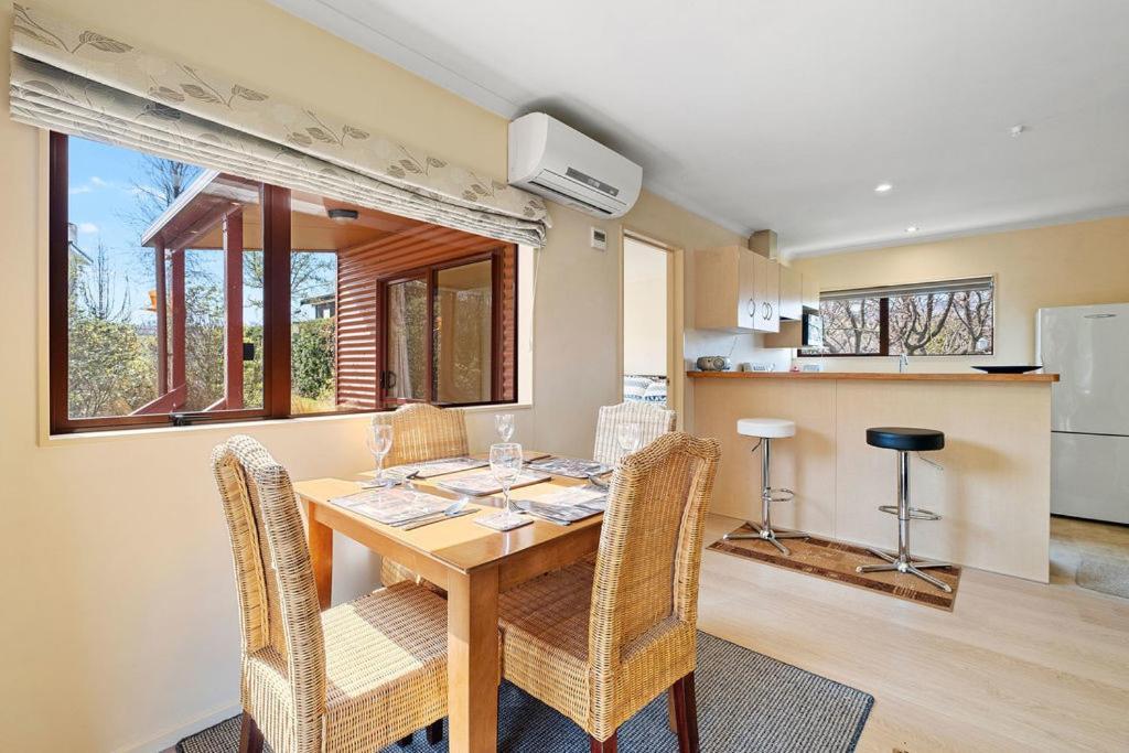 Korimako Ridge - Lake Hawea Holiday Home Buitenkant foto
